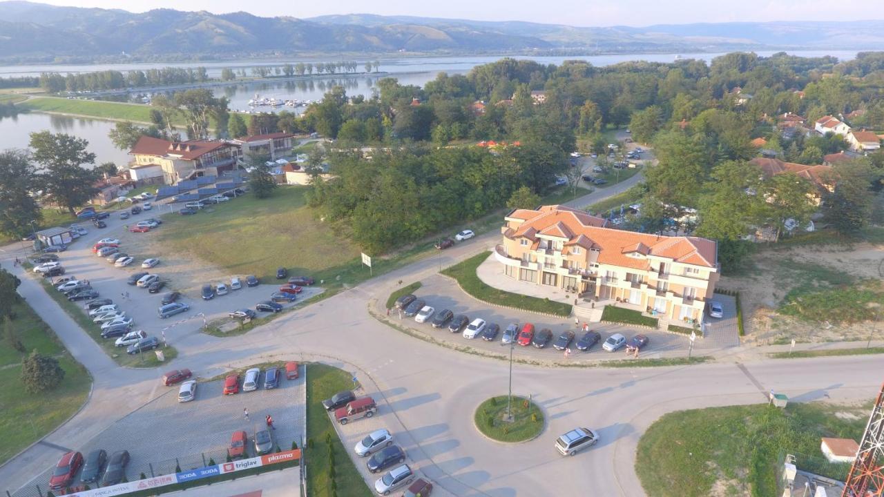 Panorama Apartments Veliko Gradiste Exterior photo