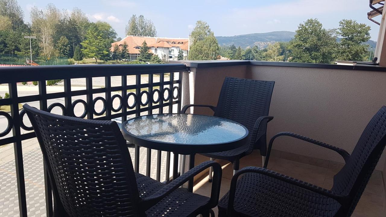 Panorama Apartments Veliko Gradiste Exterior photo